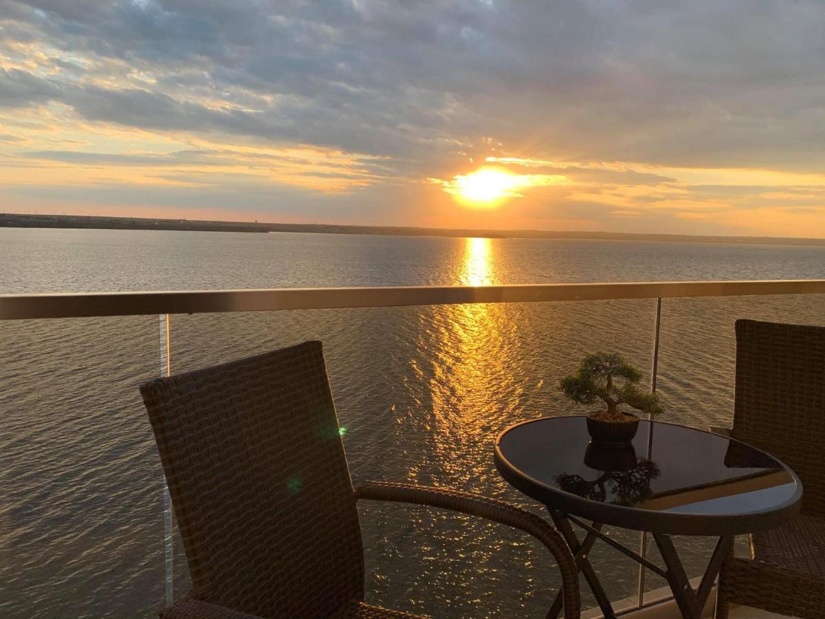 Apartment Sunset Lake View Mamaja Zewnętrze zdjęcie